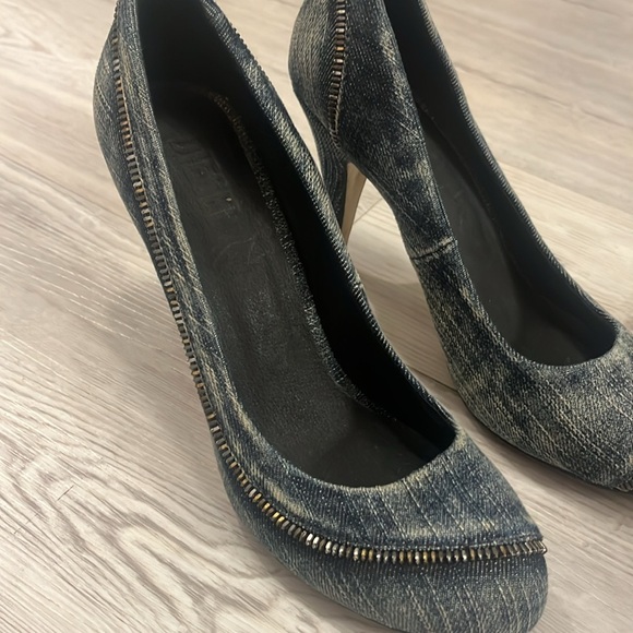 Diesel Heels - Picture 3 of 6